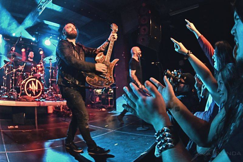 Amaranthe s hosty rozpoutali v Praze metalové peklo