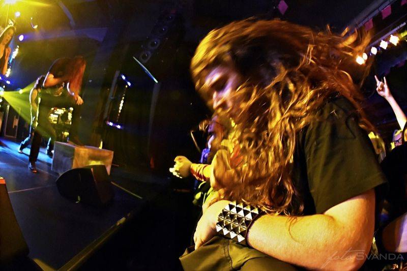 Amaranthe s hosty rozpoutali v Praze metalové peklo