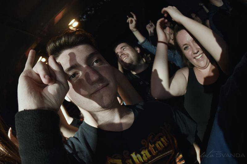 Amaranthe s hosty rozpoutali v Praze metalové peklo