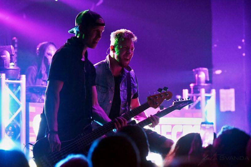 Amaranthe s hosty rozpoutali v Praze metalové peklo