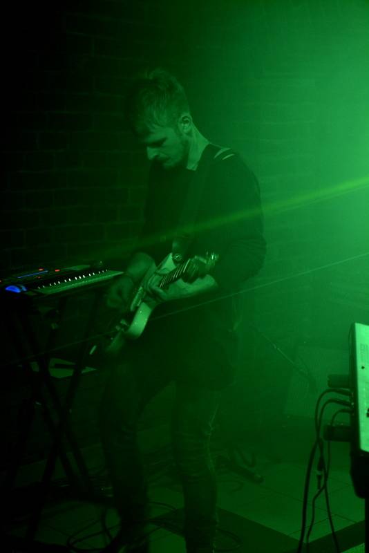 No Distance Paradise uvedli v Cross Clubu svou novou desku Pieces