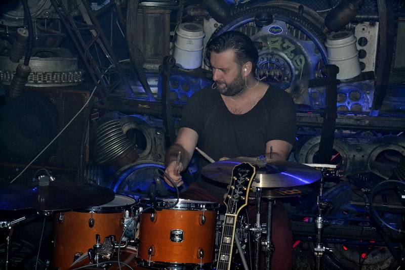 No Distance Paradise uvedli v Cross Clubu svou novou desku Pieces