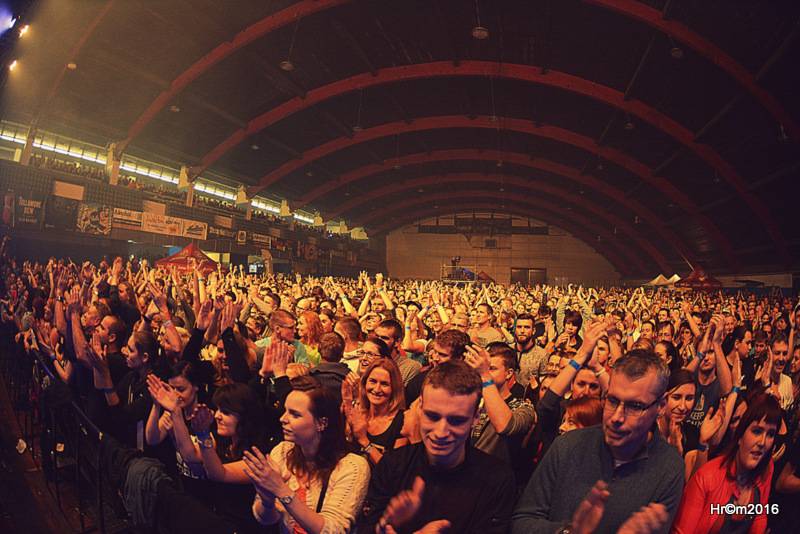 Wohnout si na oslavách dvacetiletí potykali s Evou Pilarovou