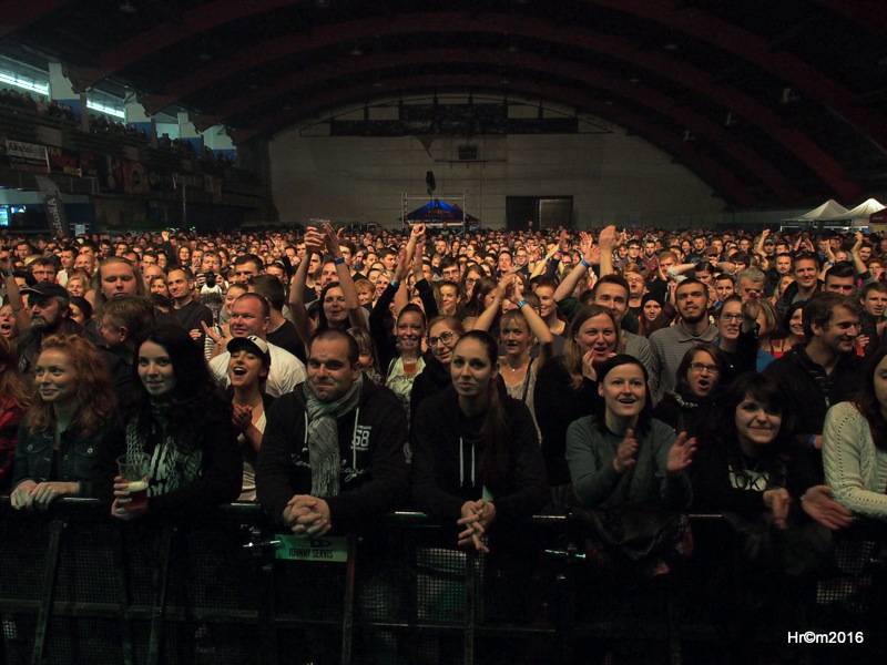 Wohnout si na oslavách dvacetiletí potykali s Evou Pilarovou