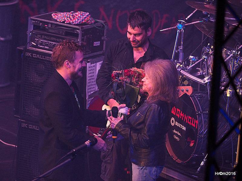 Wohnout si na oslavách dvacetiletí potykali s Evou Pilarovou