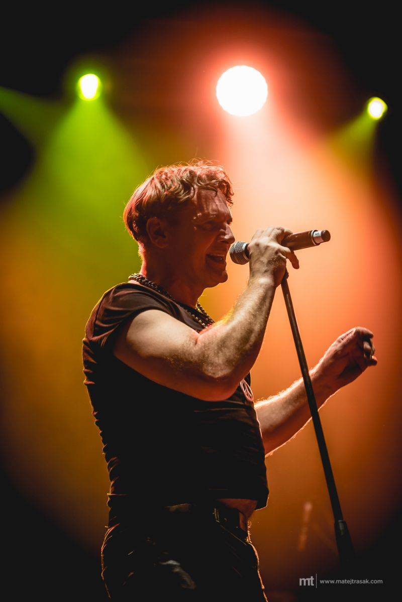 J.A.R. s funkovou jízdou ovládli Lucernu. Dorazil i Vladimír Mišík