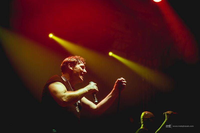 J.A.R. s funkovou jízdou ovládli Lucernu. Dorazil i Vladimír Mišík