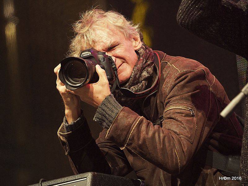 Václavákem zněly budíky: Výročí Sametové revoluce uctili Michal Pavlíček, Emma Smetana, Michal Hrůza a další