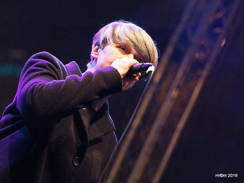 Václavákem zněly budíky: Výročí Sametové revoluce uctili Michal Pavlíček, Emma Smetana, Michal Hrůza a další