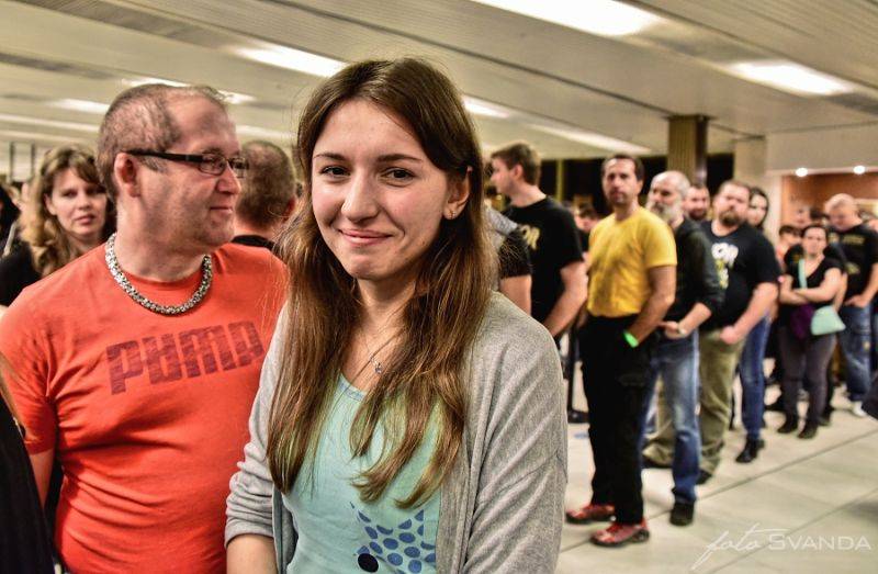 Škwor slavil plnoletost: V pražském Kongresovém centru padal sníh a šlehaly plameny