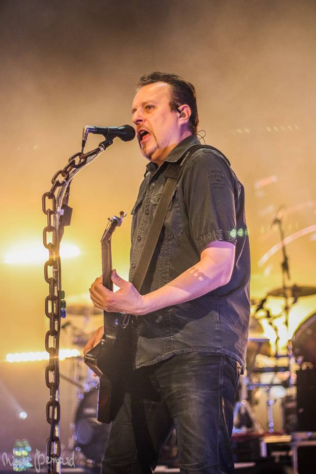 Škwor vyprodali Kongresák. V rámci dvouhodinové show předvedli bigbít na světové úrovni