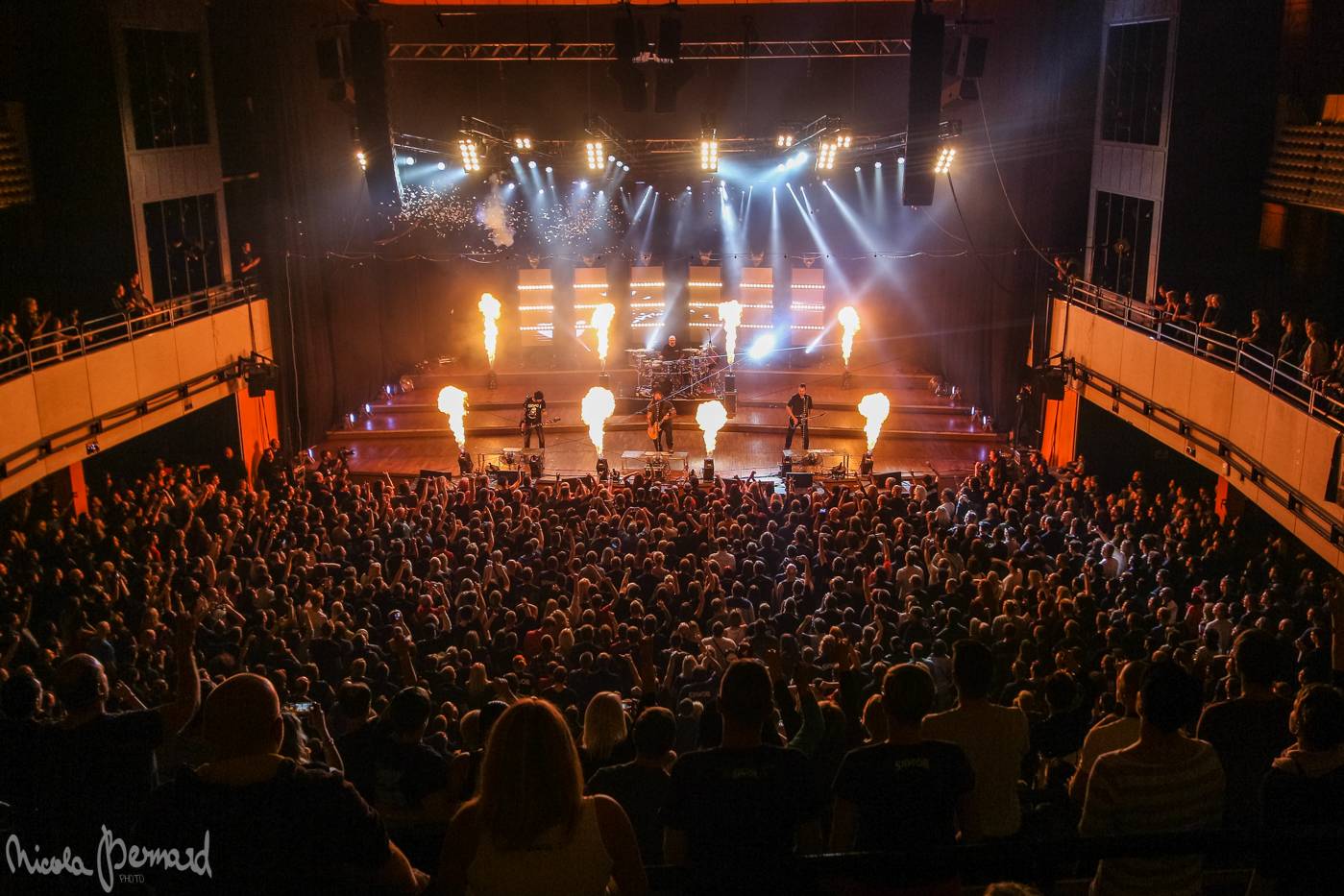 Škwor vyprodali Kongresák. V rámci dvouhodinové show předvedli bigbít na světové úrovni