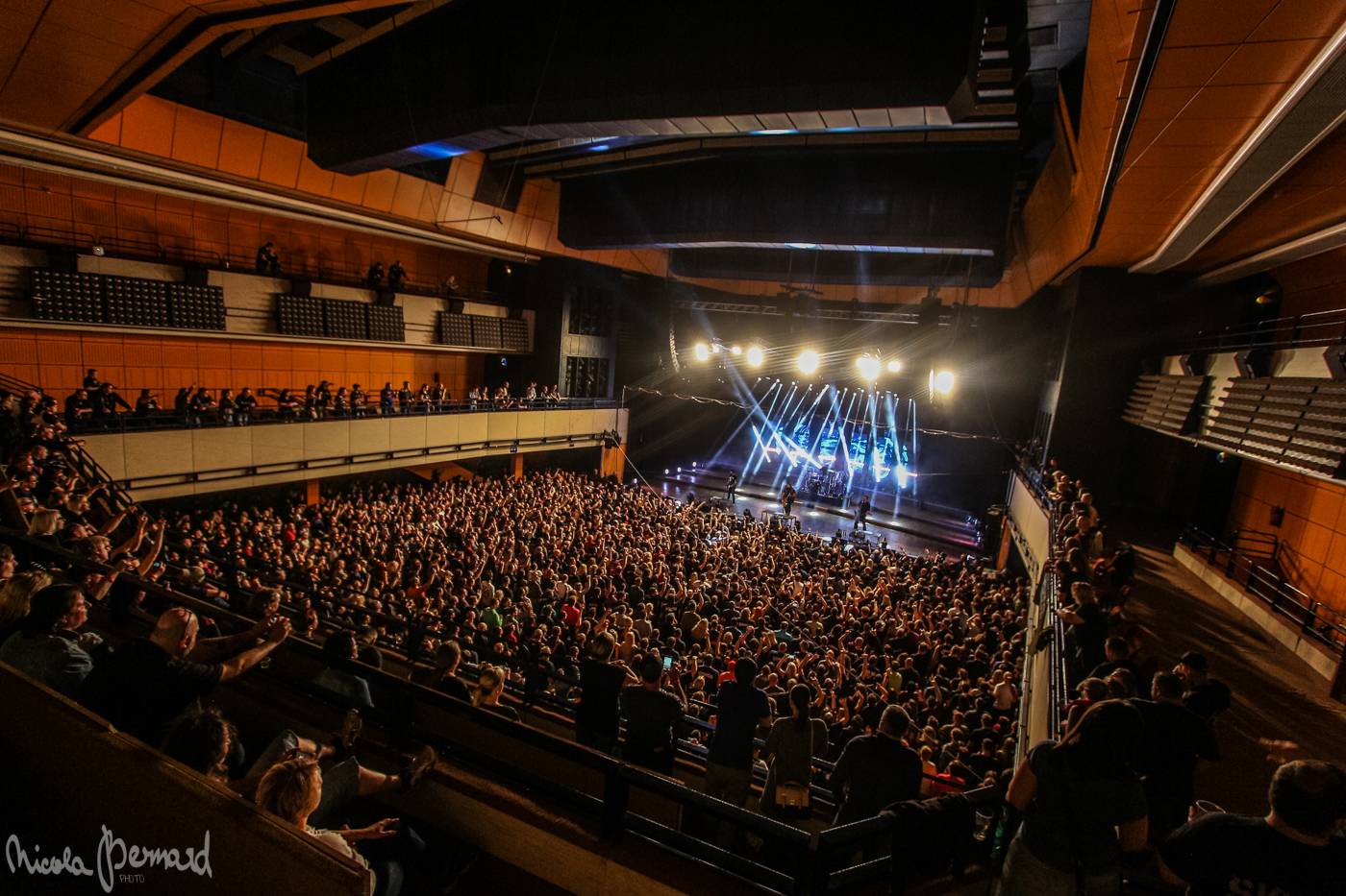 Škwor vyprodali Kongresák. V rámci dvouhodinové show předvedli bigbít na světové úrovni