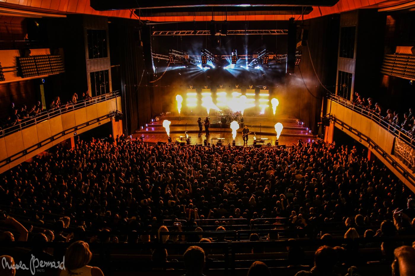 Škwor vyprodali Kongresák. V rámci dvouhodinové show předvedli bigbít na světové úrovni