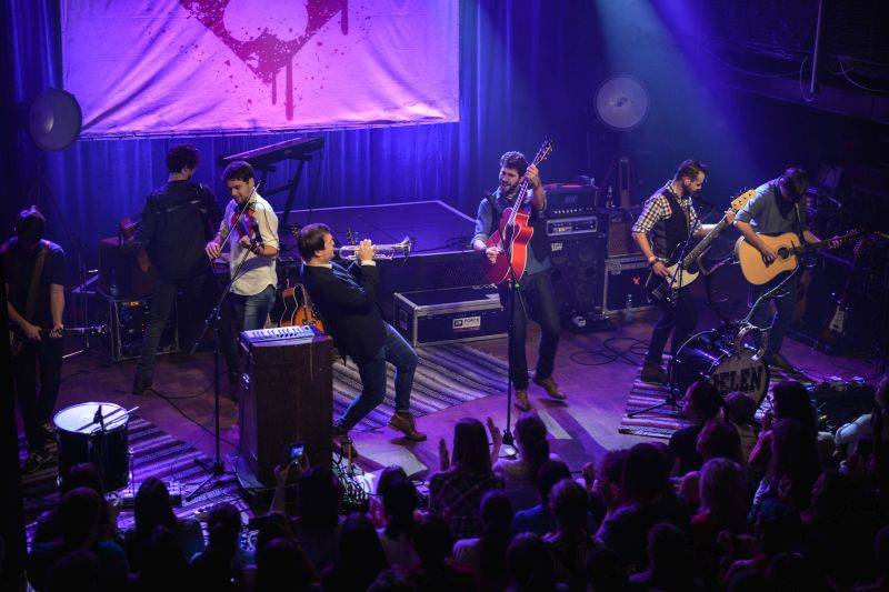 Jelen v Táboře oslavoval s fanoušky Vlčí srdce