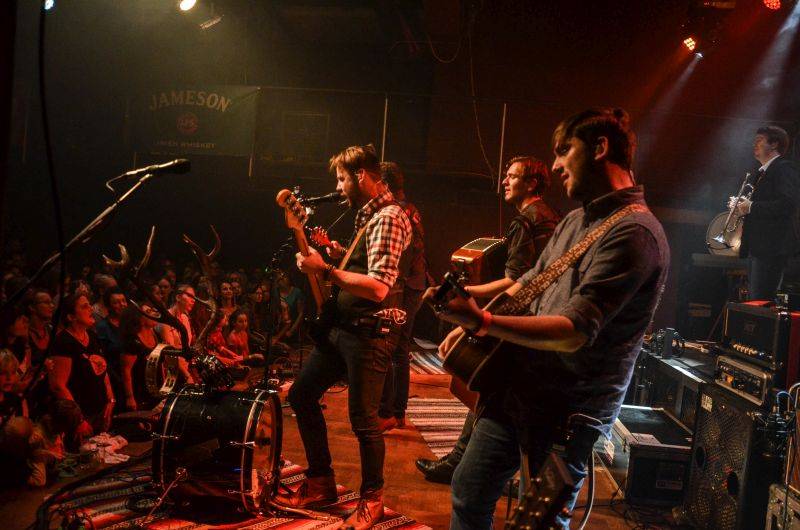 Jelen v Táboře oslavoval s fanoušky Vlčí srdce