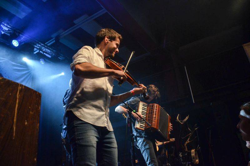 Jelen v Táboře oslavoval s fanoušky Vlčí srdce