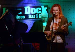 Iva Pazderková přiznala platonickou lásku, ta ji pokřtila druhé album