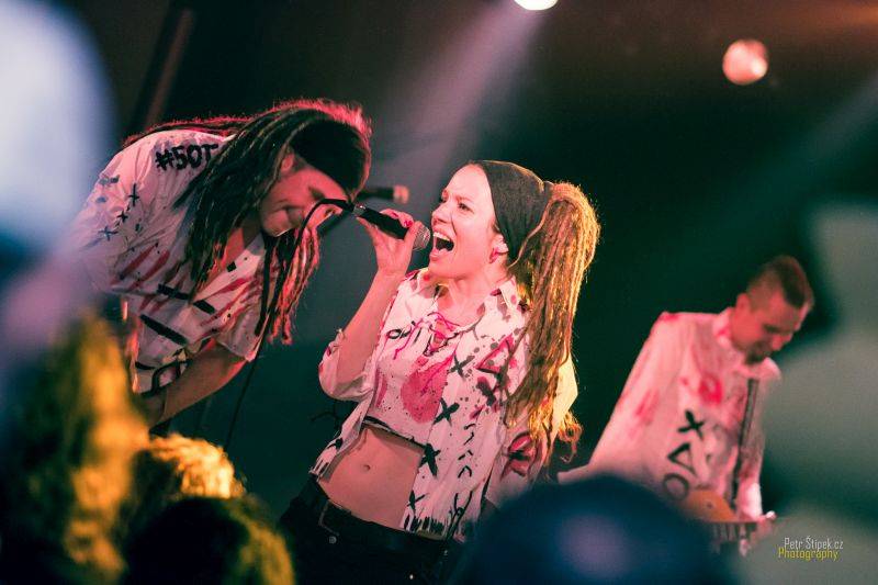 Five O' Clock Tea pokřtili novou desku a věří, že To dobrý je v nás