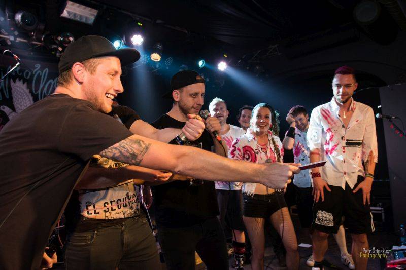 Five O' Clock Tea pokřtili novou desku a věří, že To dobrý je v nás