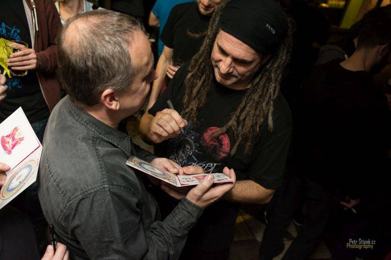 Five O' Clock Tea pokřtili novou desku a věří, že To dobrý je v nás