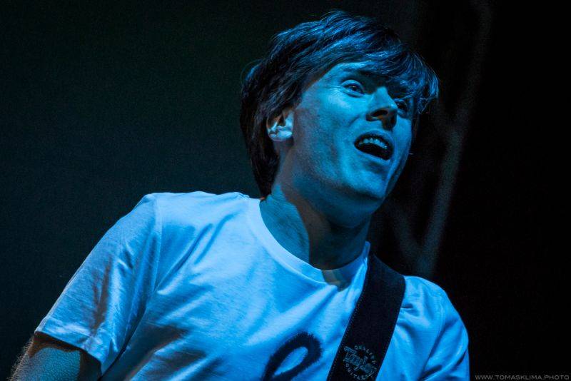 Tata Bojs a SOČR zvedli diváky ve Foru Karlín ze židlí