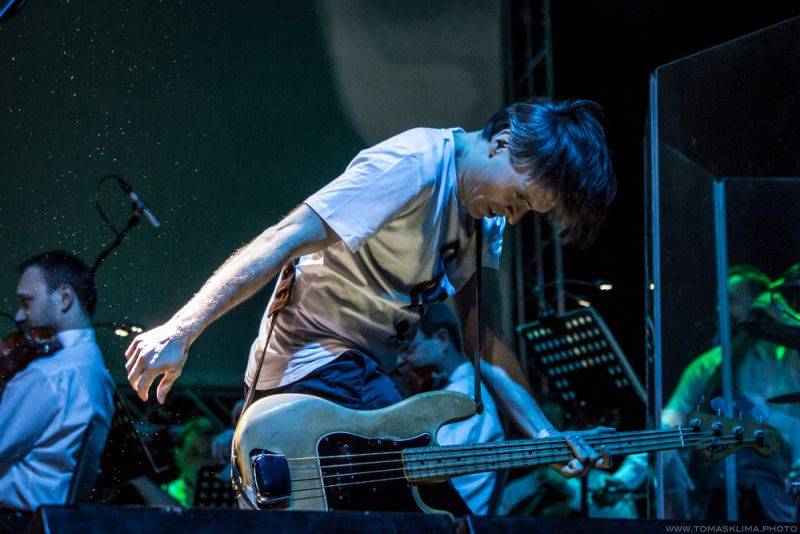 Tata Bojs a SOČR zvedli diváky ve Foru Karlín ze židlí