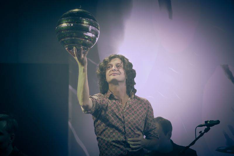 MIG 21 v Praze podruhé: Jiří Macháček a spol. znovu roztančili klub