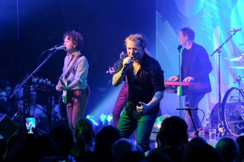 MIG 21 v Praze podruhé: Jiří Macháček a spol. znovu roztančili klub