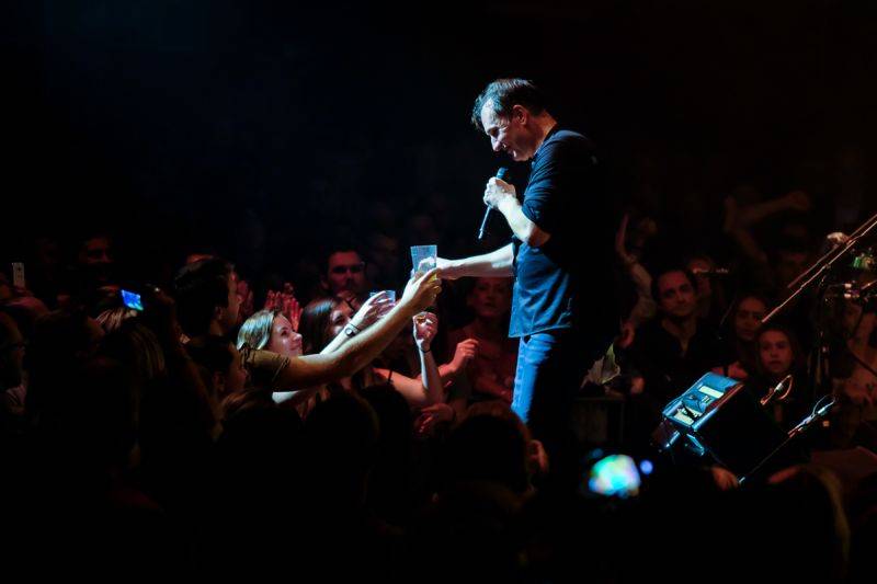 MIG 21 v Praze podruhé: Jiří Macháček a spol. znovu roztančili klub