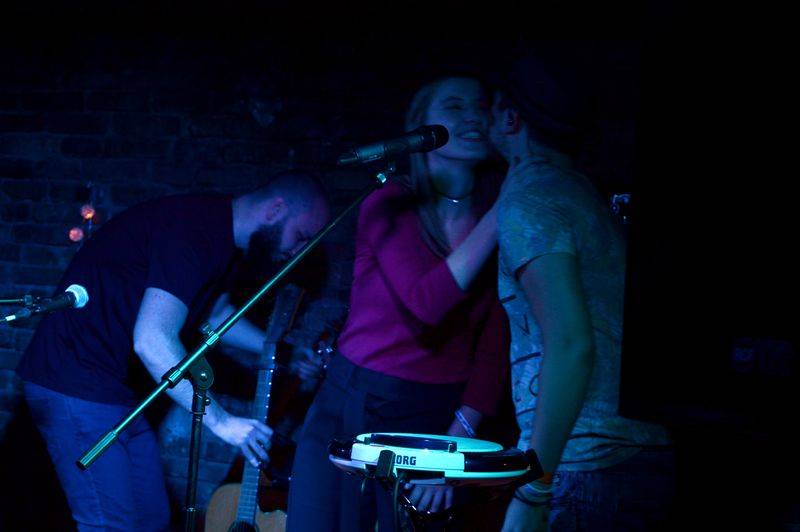 Voxel a Pokáč rozsvítili dva večery po sobě pražské Café V lese