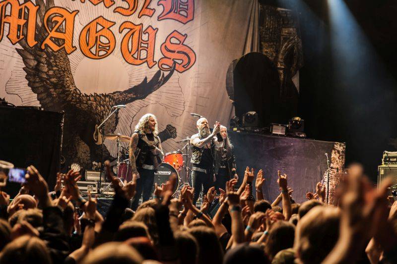 Vikingové Amon Amarth přivezli ze Švédska metalovou smršť, hráli i Testament a Grand Magnus