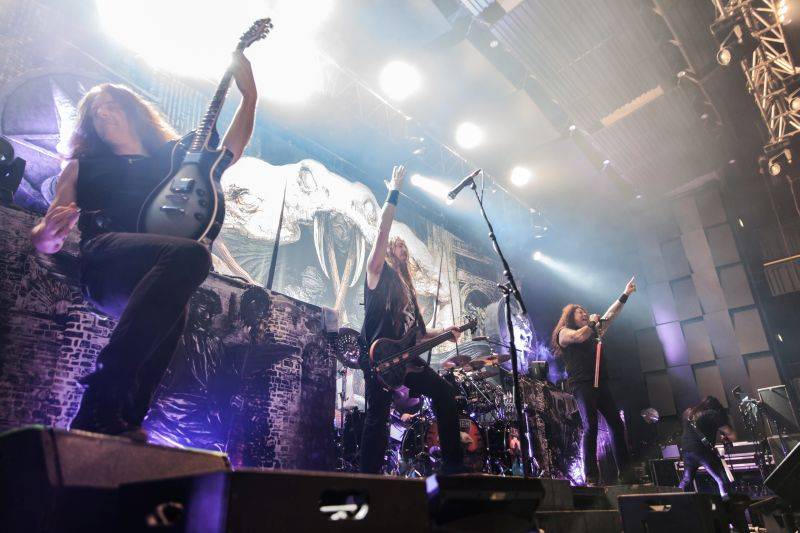 Vikingové Amon Amarth přivezli ze Švédska metalovou smršť, hráli i Testament a Grand Magnus