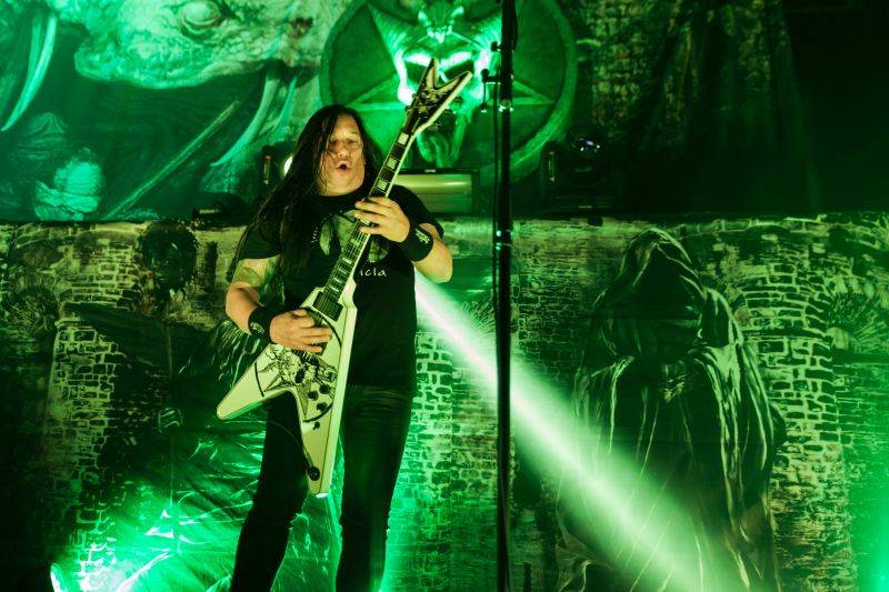 Vikingové Amon Amarth přivezli ze Švédska metalovou smršť, hráli i Testament a Grand Magnus