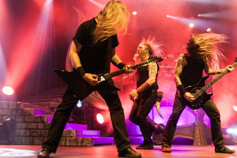 Vikingové Amon Amarth přivezli ze Švédska metalovou smršť, hráli i Testament a Grand Magnus