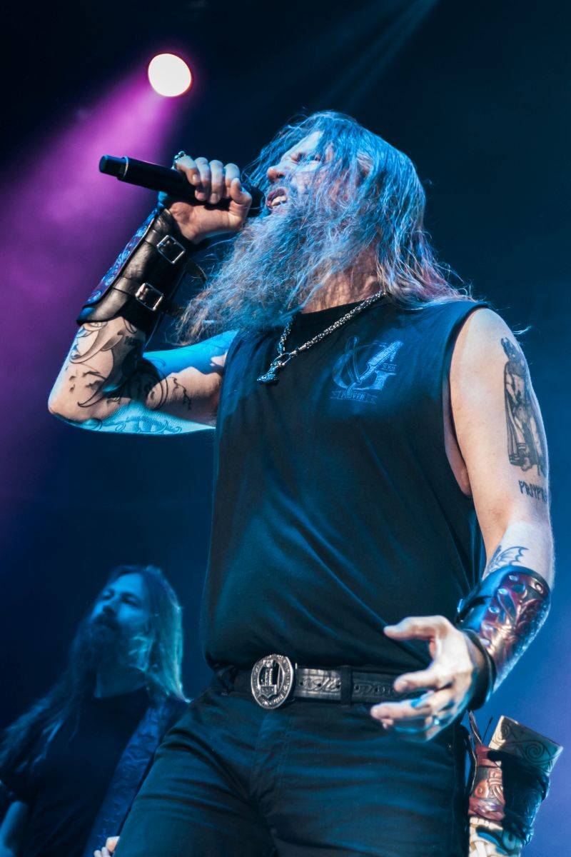 Vikingové Amon Amarth přivezli ze Švédska metalovou smršť, hráli i Testament a Grand Magnus