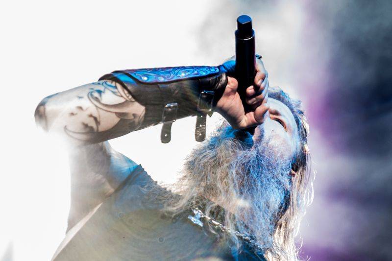 Vikingové Amon Amarth přivezli ze Švédska metalovou smršť, hráli i Testament a Grand Magnus