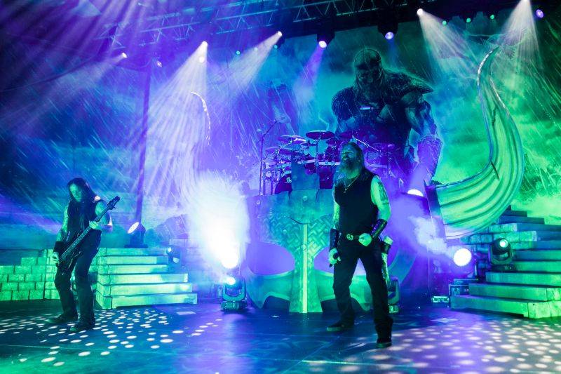 Vikingové Amon Amarth přivezli ze Švédska metalovou smršť, hráli i Testament a Grand Magnus