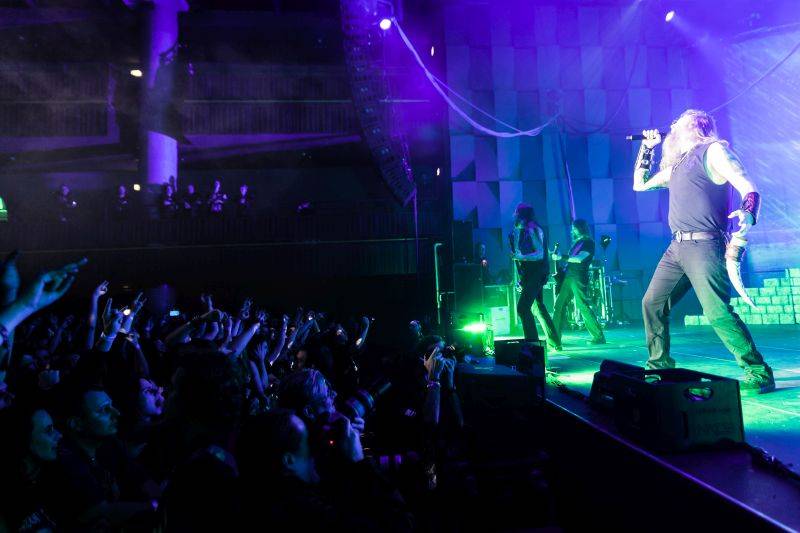 Vikingové Amon Amarth přivezli ze Švédska metalovou smršť, hráli i Testament a Grand Magnus