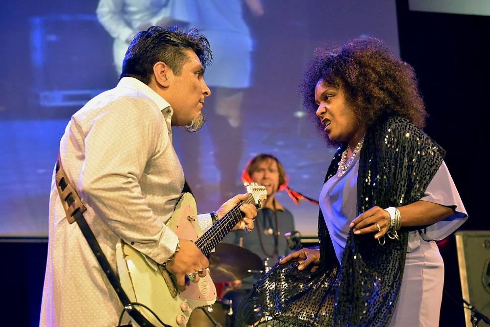 Blues Alive pokračoval s dalšími výbornými muzikanty