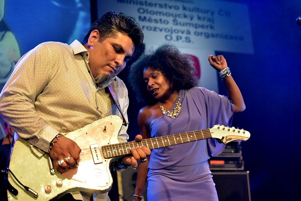 Blues Alive pokračoval s dalšími výbornými muzikanty