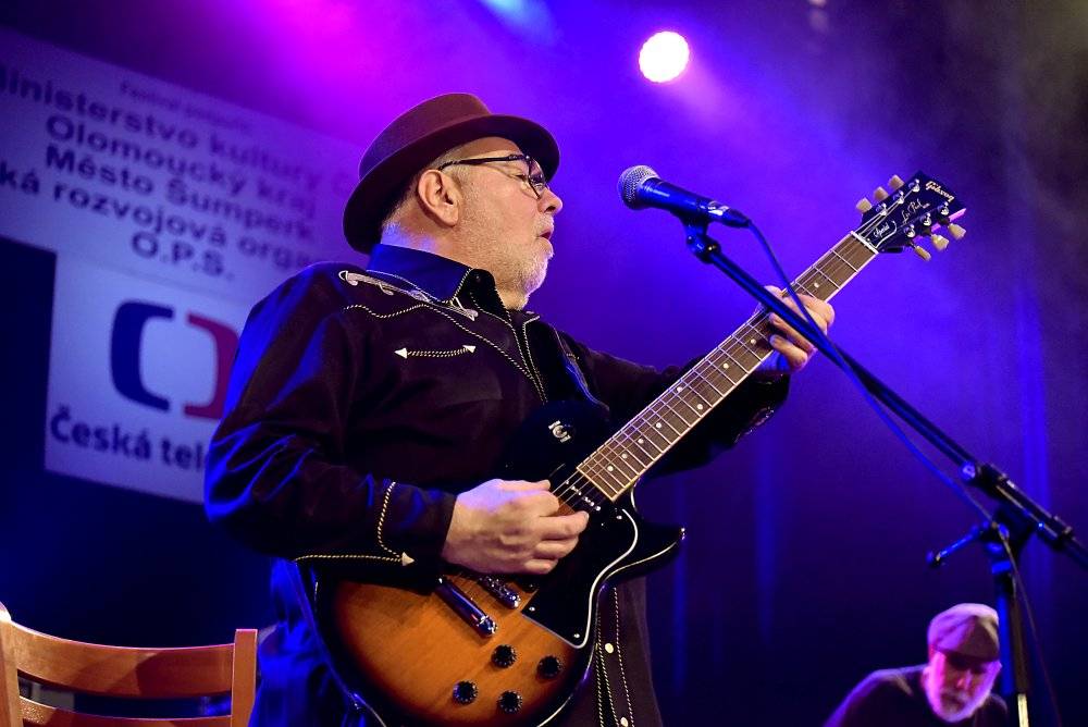 Blues Alive pokračoval s dalšími výbornými muzikanty