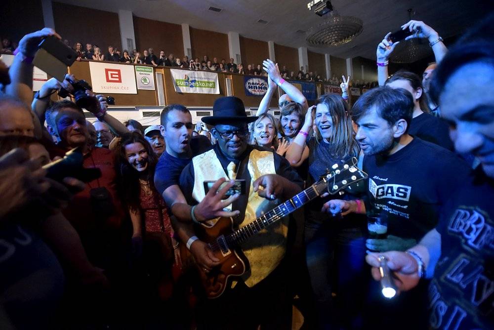 Blues Alive pokračoval s dalšími výbornými muzikanty
