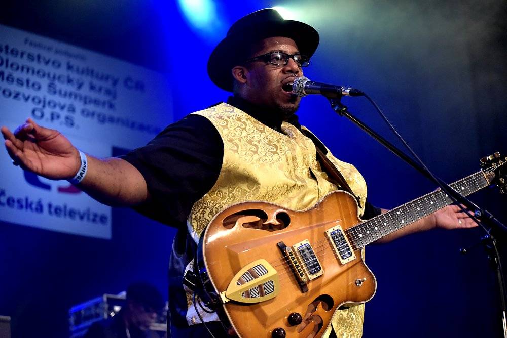 Blues Alive pokračoval s dalšími výbornými muzikanty