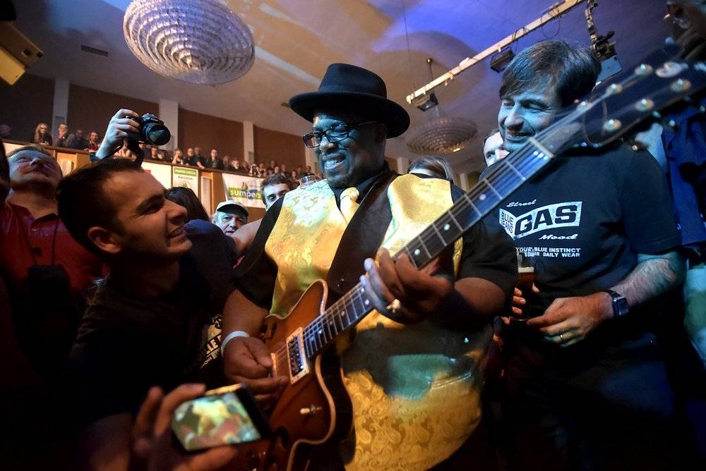 Blues Alive pokračoval s dalšími výbornými muzikanty