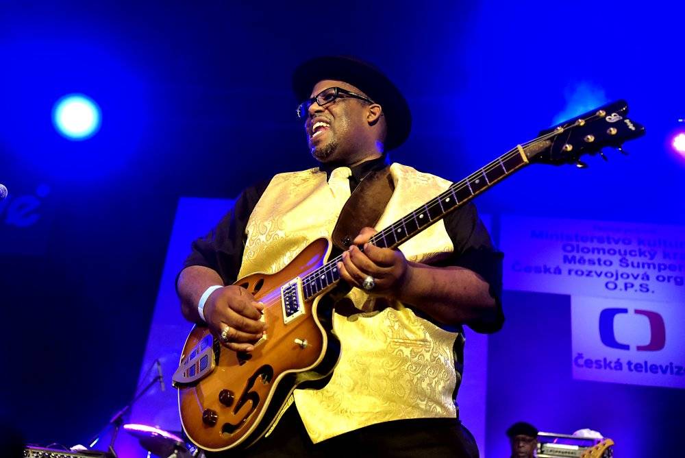 Blues Alive pokračoval s dalšími výbornými muzikanty