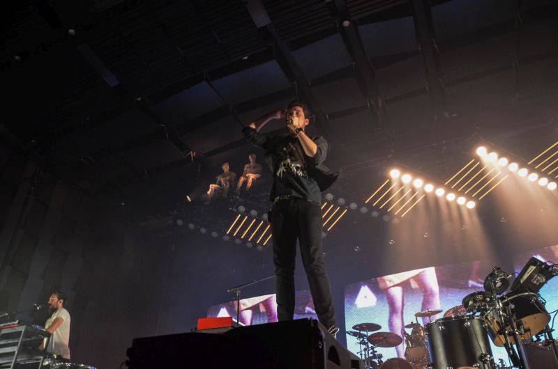 Bastille přivezli do Prahy velkou show i nové album