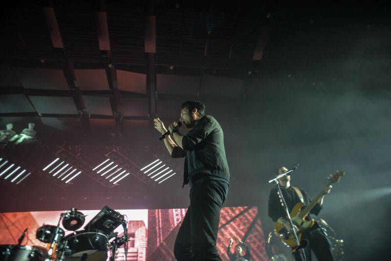 Bastille přivezli do Prahy velkou show i nové album