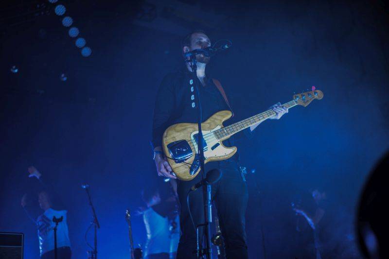 Bastille přivezli do Prahy velkou show i nové album