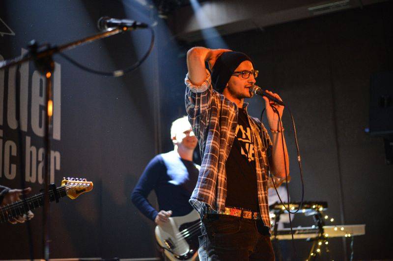 V Plzni hráli diCaprio: Příjemný indie pop z dílny Borise Carloffa zněl Andělem